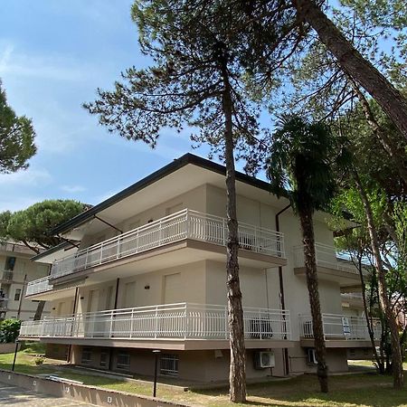 Appartamenti Fungo Lignano Sabbiadoro Bagian luar foto