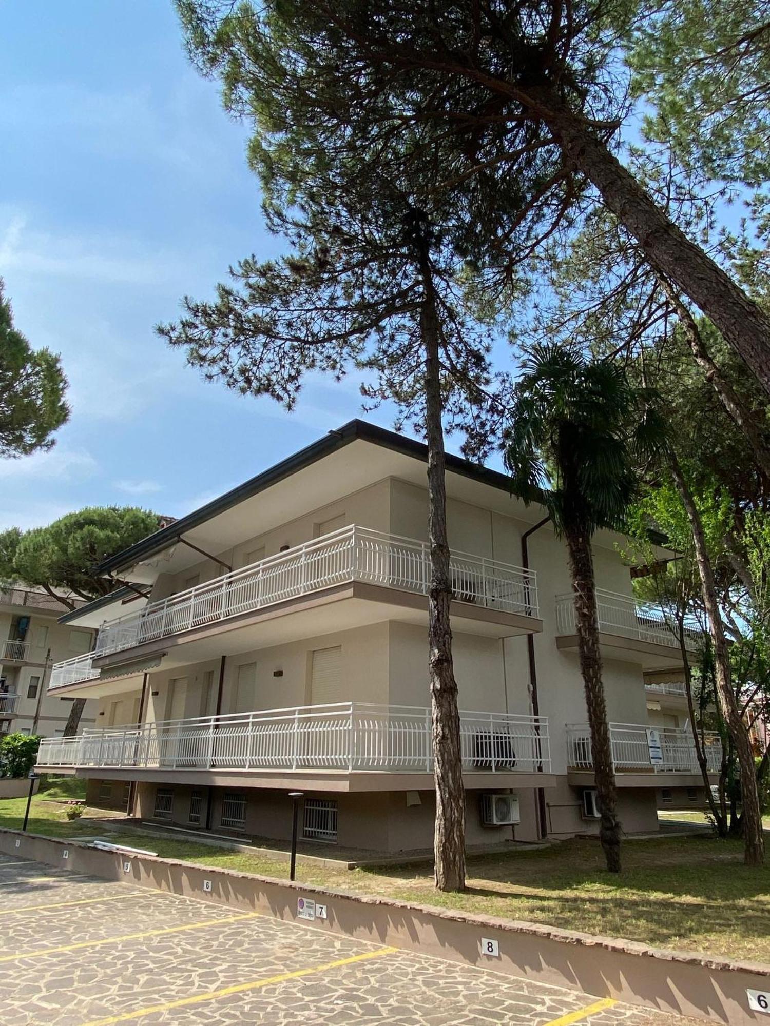 Appartamenti Fungo Lignano Sabbiadoro Bagian luar foto